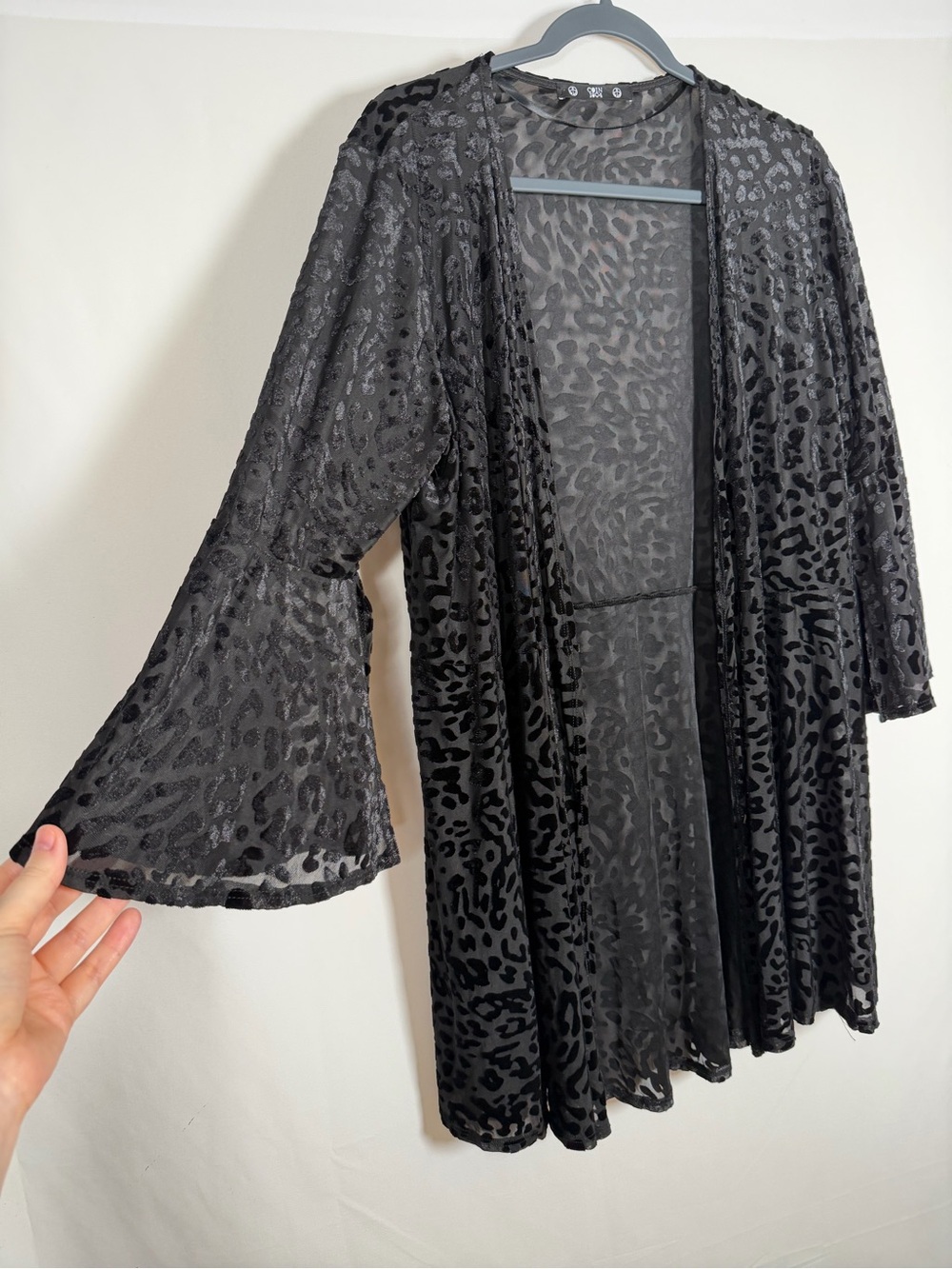 Indie Sleaze Whimsigoth Black Cheetah Print Velvet Burnout Kimono Cardigan 2010s